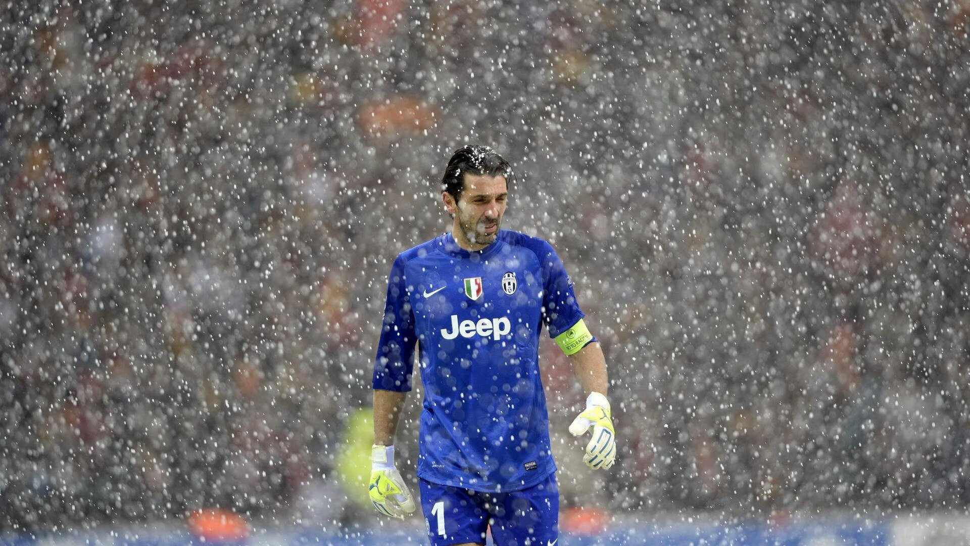 DWG前途光明！，阿扎伦卡新星重返赛场表现突出赢得满堂喝彩