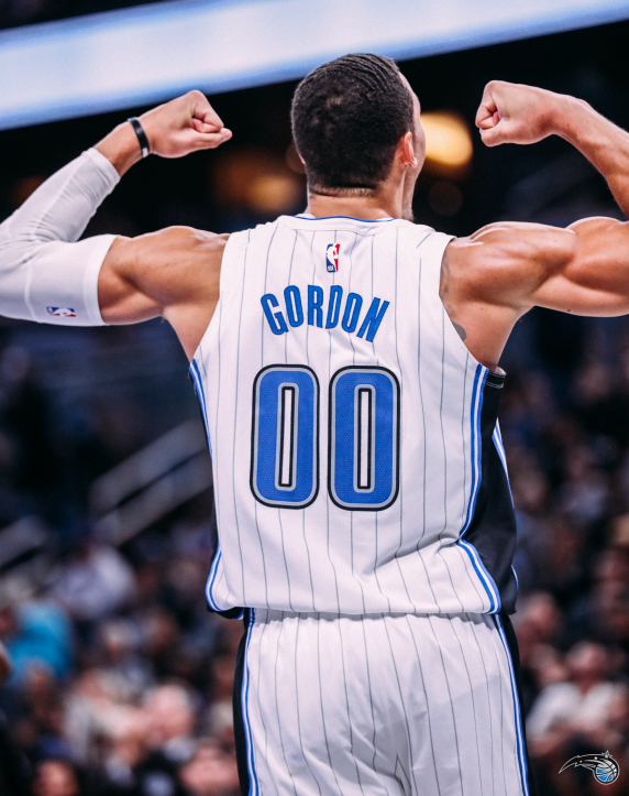 今晚英超前瞻:肖若腾伤情更新,洛杉矶湖人冲击连胜纪录的简单介绍 今晚英超前瞻:肖若腾伤情更新,洛杉矶湖人冲击连胜纪录的简单介绍